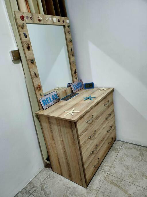 Kot Nu - Beach Themed Apartment - 3 Mins Walk From The Sea Flic en Flac Exterior foto